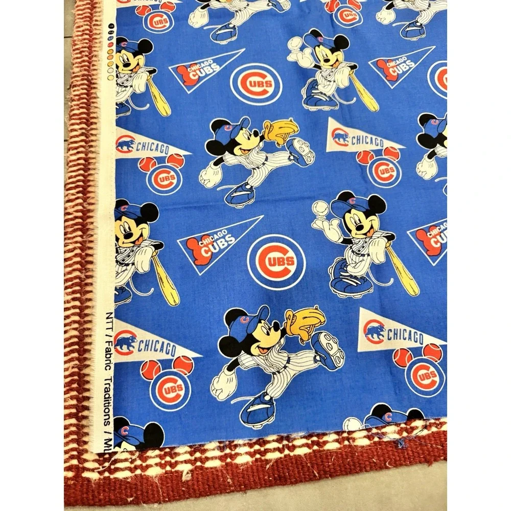 MLB Mickey Mouse Chicago Cubs 2 yards (73 by 43